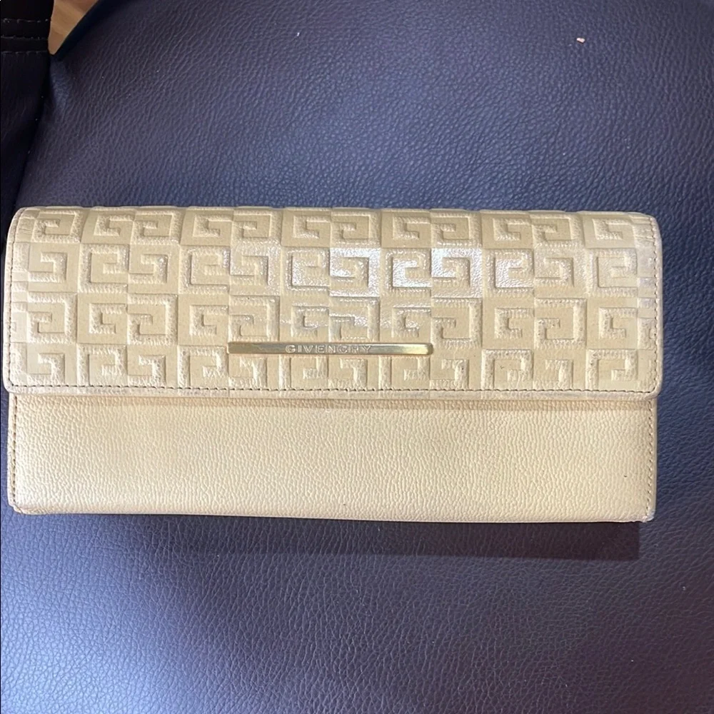 Givenchy Beige Women's Clutch Bag